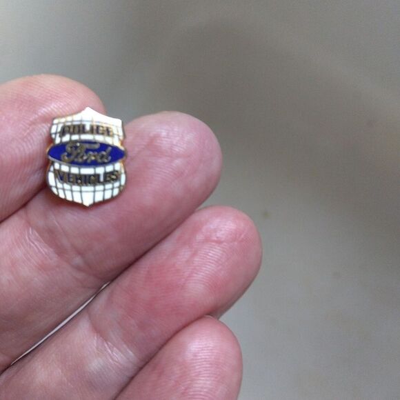 Vintage Mens Tie Tack  Ford Police Vehicles Badge - Picture 3 of 11